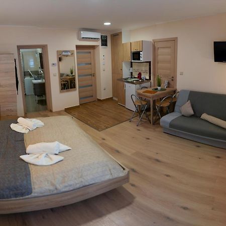 Holiday Apartmanhaz גיולה מראה חיצוני תמונה