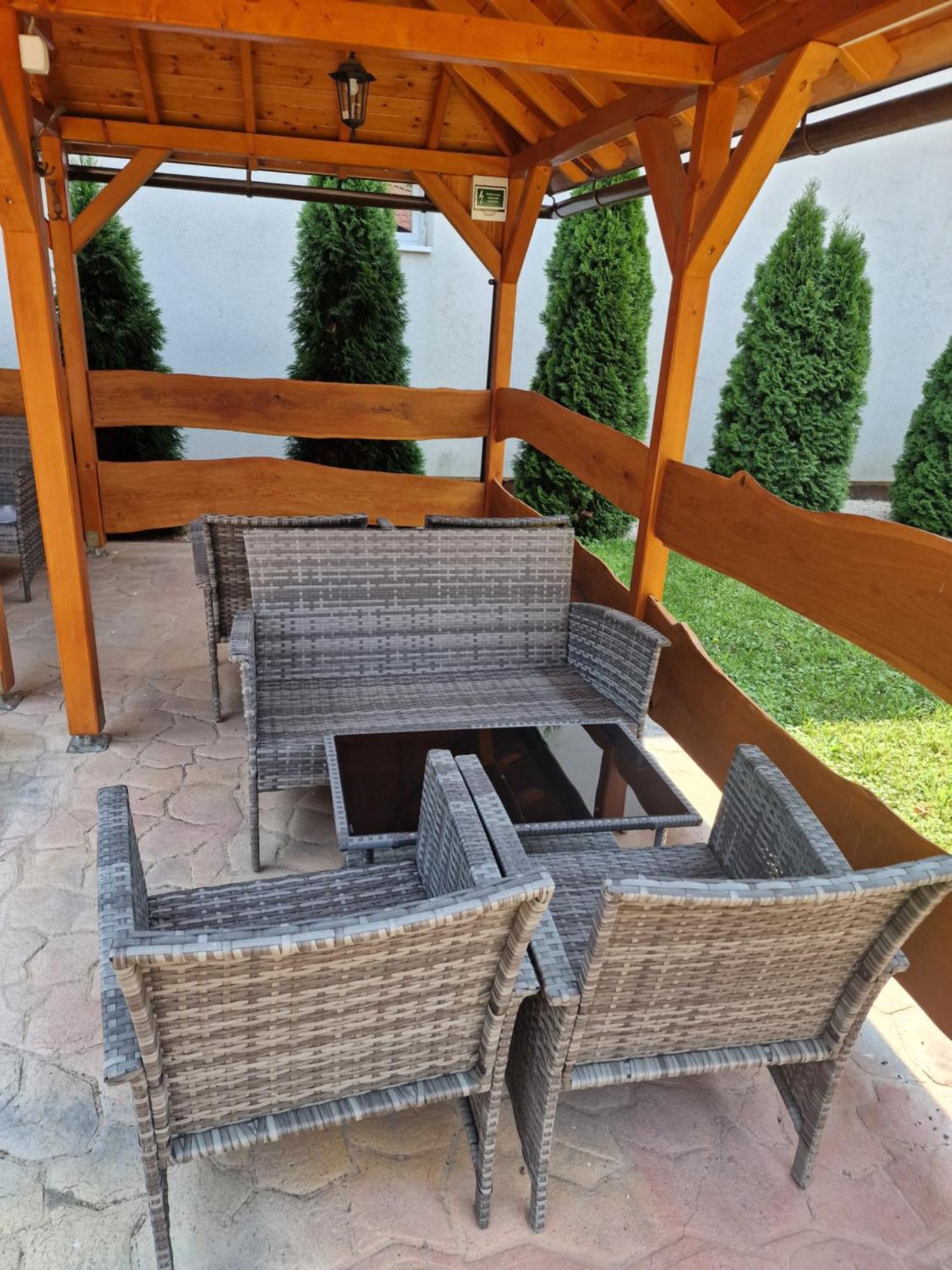 Holiday Apartmanhaz גיולה מראה חיצוני תמונה