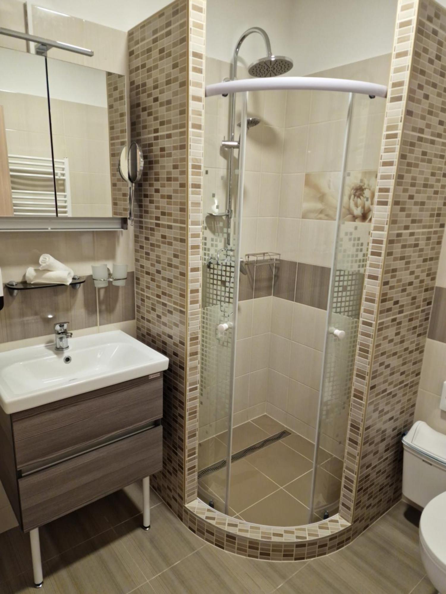 Holiday Apartmanhaz גיולה מראה חיצוני תמונה