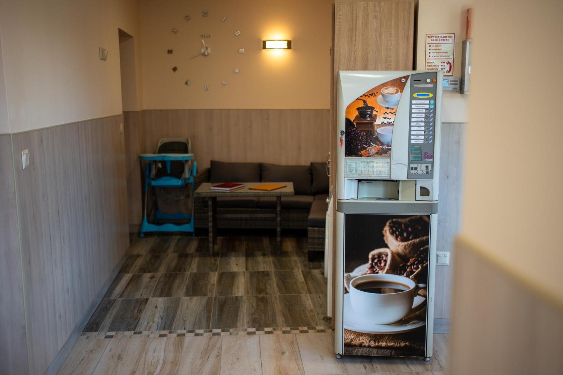 Holiday Apartmanhaz גיולה מראה חיצוני תמונה