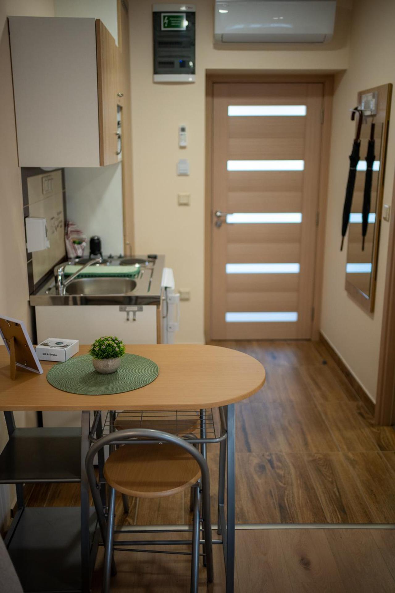 Holiday Apartmanhaz גיולה מראה חיצוני תמונה