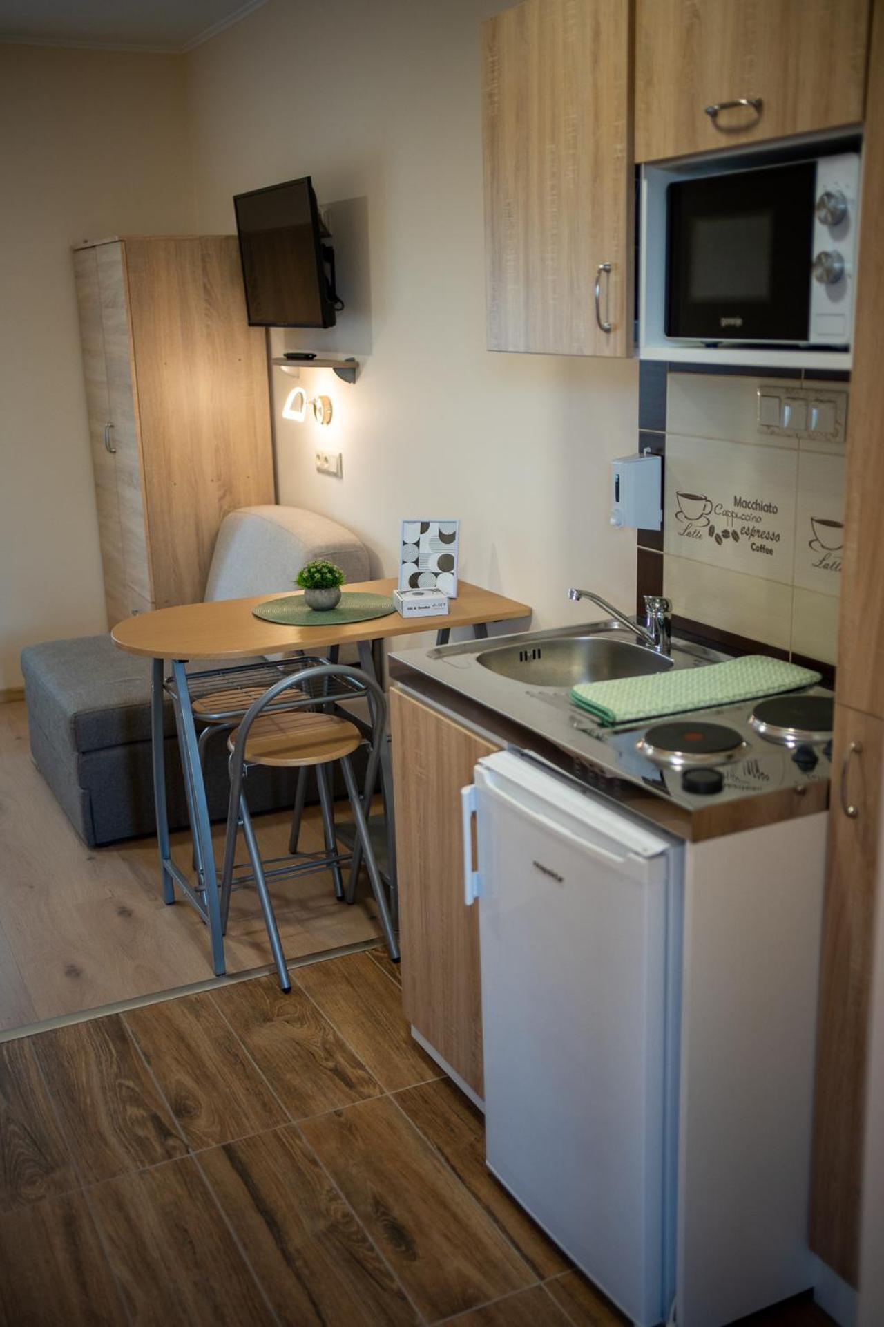 Holiday Apartmanhaz גיולה מראה חיצוני תמונה