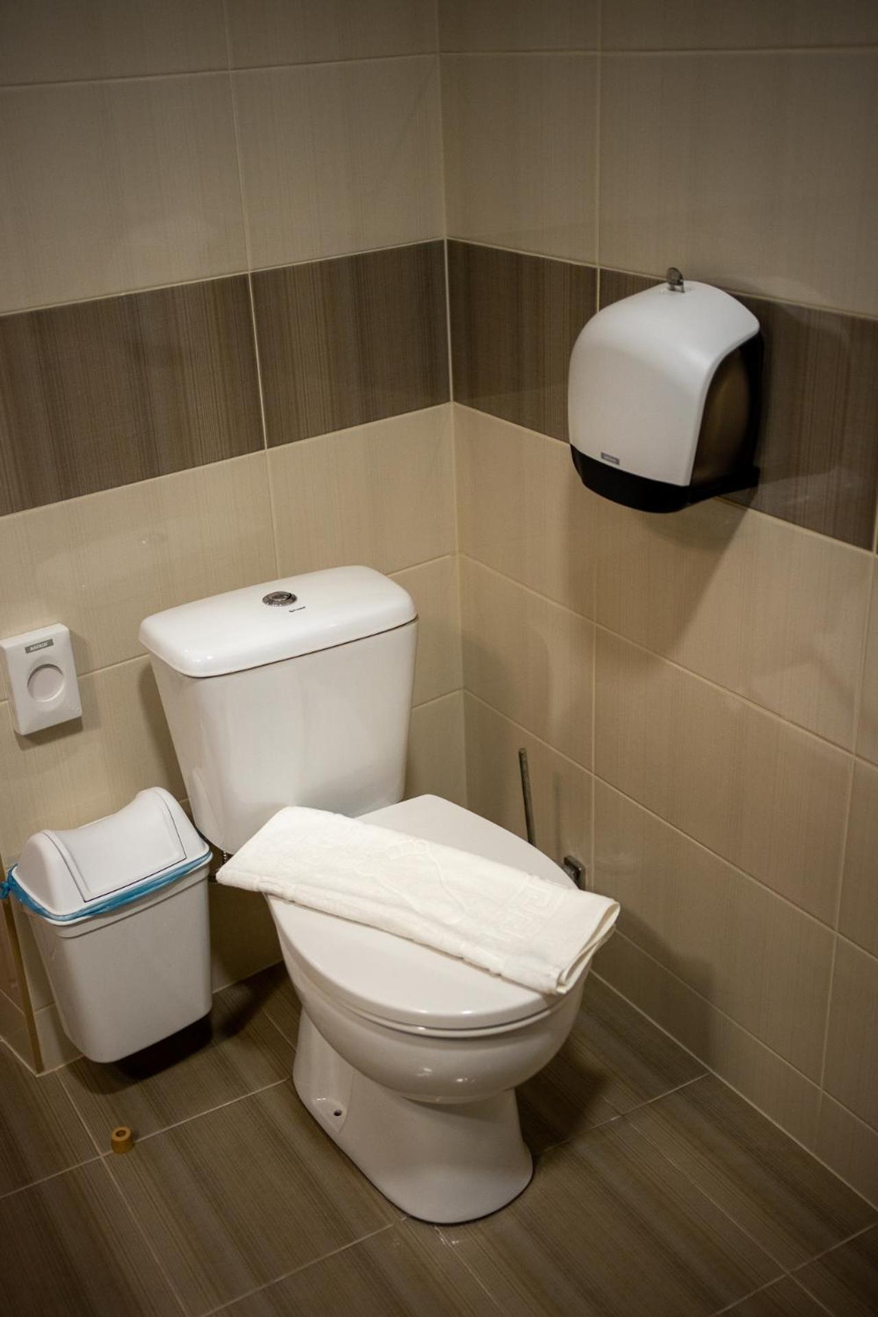 Holiday Apartmanhaz גיולה מראה חיצוני תמונה